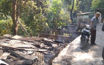 Dua Warung dan Pos Balawista di Wisata Curug Cimarinjung Ludes Terbakar, Kerugian Ditaksir Rp100 Juta