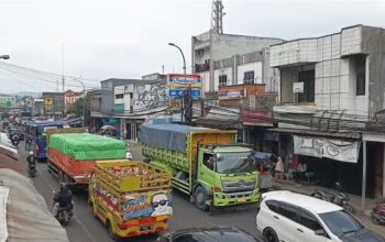 Arus Balik Padati Jalur Sukabumi-Bogor, Kemacetan Mengular di Cibadak