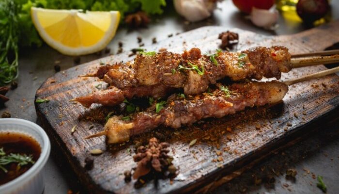 Tips Aman Bikin Sate Saat Idul Adha Agar Bebas Zat Pemicu Kanker
