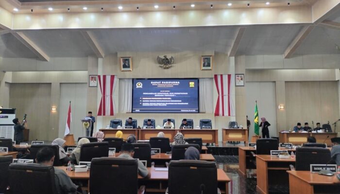 Raperda Tanah Terlantar dan Perhubungan Disepakati, Bupati Soroti Dampaknya bagi Masyarakat