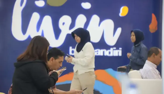 Bank Mandiri Kenakan Biaya Tarik Tunai Tanpa Kartu Mulai 15 Juli 2026