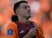 Mariano Peralta Pemain Terbaik, Bojan Hodak Pelatih Terbaik Super League 2025/2026