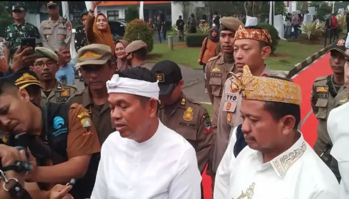 Kurir Online Tangkap Terduga Pelaku Bawa Sajam di Baleendah, Dedi Mulyadi Beri Bonus