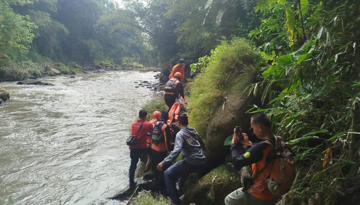 Tim SAR Gabungan Temukan Bocah Teseret Arus Sungai Cicatih di Ciambar Sukabumi