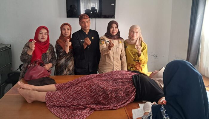 DPPKB Kabupaten Sukabumi Hadirkan Layanan KB MKJP di Peringatan Hari Nelayan Minajaya ke-14