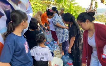 Proyek Irigasi Picu Kekeringan, Warga Cibadak Sukabumi Harus Antre untuk Air Bersih