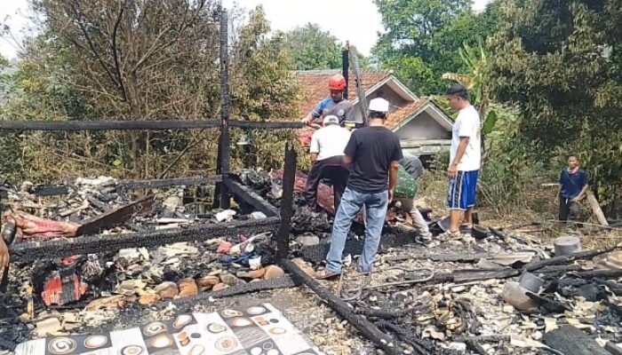 Kisah Pilu Kebakaran Palabuhanratu: Ibu Korbankan Nyawa demi Selamatkan Anak