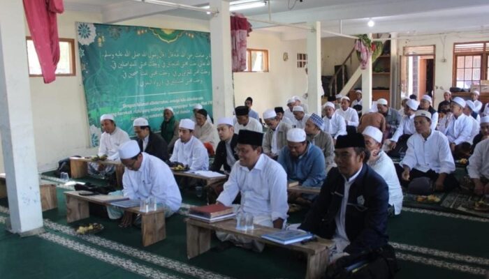 Wakil Ketua DPRD Sukabumi Hadiri Pengajian Bulanan SAMAWI Annidzom