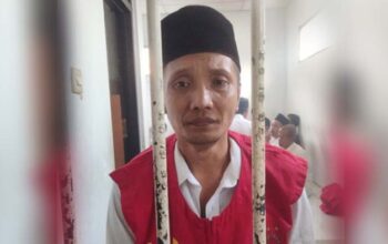 Anwar Ayah Nizam Jalani Sidang Perdana Tanpa Pengacara, Kemana Farhat Abbas?