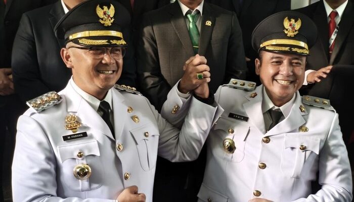 Wagub Jabar Minta Farhan – Erwin Berdamai, Jangan Ganggu Pelayanan Publik