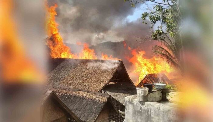 Korsleting di Toilet Umum Diduga jadi Pemicu Kebakaran Kampung Adat Ciptamulya