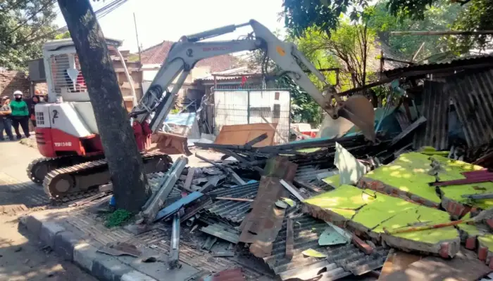 PKL Bendera di Trotoar Bandung Segera Ditertibkan