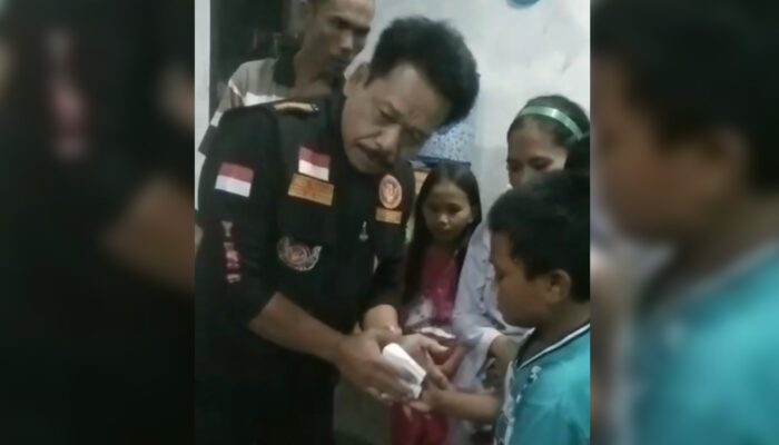 YFSBBP DPC Waluran Salurkan Bantuan Sosial untuk Bocah Korban Luka Bakar Air Panas