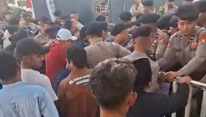 Diduga Sewa Preman Hadang Massa Demo, MPR Minta Sudaryono Tak Sekadar Omon-Omon soal Moratorium Dapur MBG
