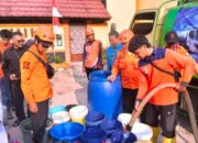 BPBD dan Polres Sukabumi Kota Kembali Salurkan Air Bersih bagi Warga Terdampak Kekeringan
