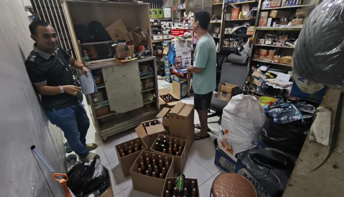 Polres Sukabumi Kota Sita 159 Botol Miras dalam Operasi Penyakit Masyarakat