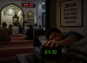 Subuh Berjamaah: Masjid Sepi, Media Sosial Ramai