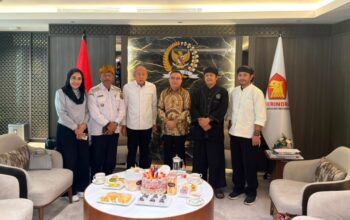 Kasepuhan Ciptamulya Temui Sufmi Dasco, Bahas Masa Depan Kampung Adat Pascakebakaran