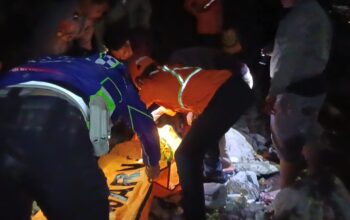 Diduga Rem Blong, Truk Terjun ke Jurang di Turunan Cisarakan Sukabumi, Pengemudi Tewas