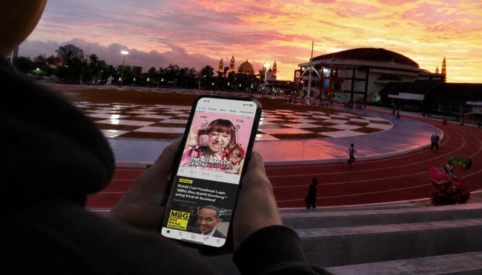 Jangan Cuma Scrolling, Duduk Terlalu Lama Bisa Ganggu Aliran Darah ke Otak