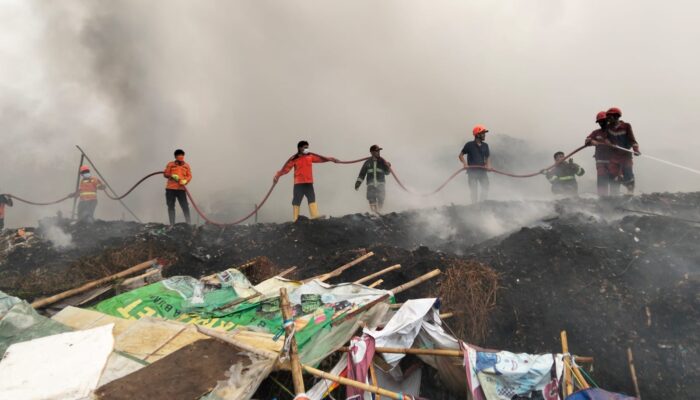 Total Kebakaran 2,3 Hektare Lahan TPA Cikundul Kota Sukabumi Terbakar, BPBD Siapkan Langkah Strategis
