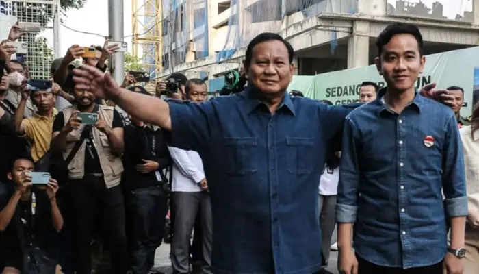MK Sidangkan Gugatan Syarat Pencalonan Gibran Hari Ini, Ini 8 Petitum Pemohon