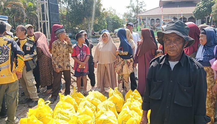 500 Paket Sembako Disalurkan untuk Warga Jampangkulon, UPZ Dorong Zakat Lebih Berdampak