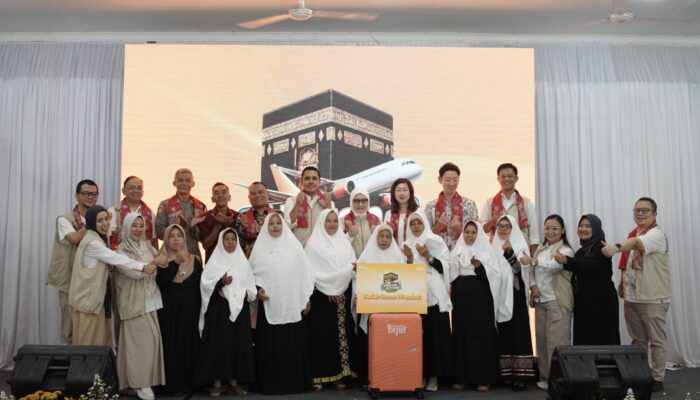 Konsisten Terapkan Perilaku Unggul, 7 Nasabah BTPN Syariah di Kecamatan Ciambar, Kabupaten  Sukabumi Raih Hadiah Umrah Gratis