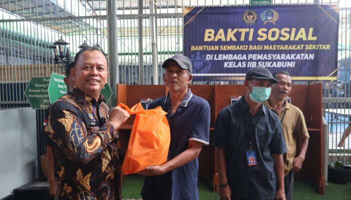 Jumat Berkah, Lapas Sukabumi Bagikan Puluhan Paket Sembako kepada Warga dan Panti Asuhan