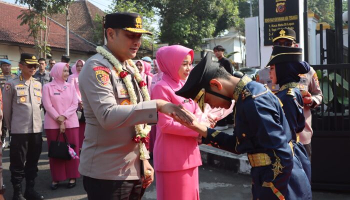 Kunker Kapolda Jabar ke Polres Sukabumi Kota, Polisi Diminta Perkuat Pelayanan kepada Masyarakat