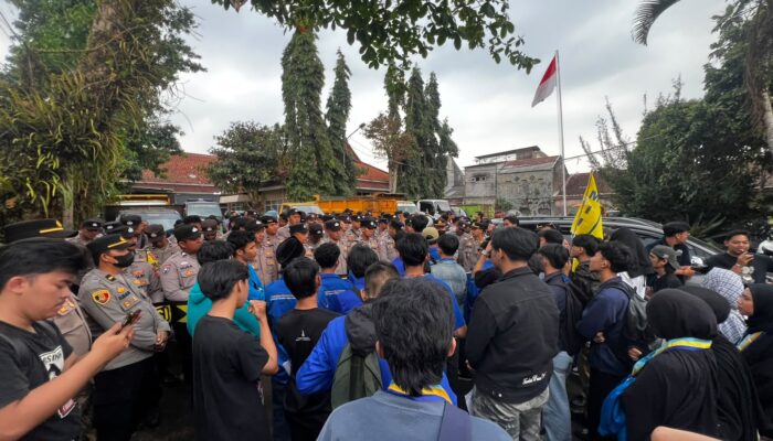 PMII Geruduk DLH Kota Sukabumi, Persoalan TPA Cikundul hingga Anggaran Sampah Disorot