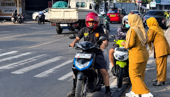 Antisipasi Paparan Abu Vulkanik, Dinkes Kota Sukabumi Sebar Masker Gratis di Sejumlah Titik