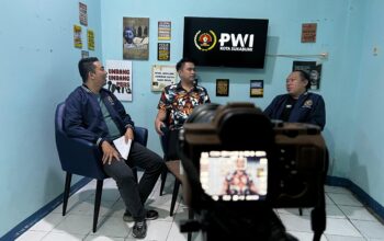 Anggota DPRD Kota Sukabumi Fajar Kontara Blak-blakan Soal Fasilitas Olahraga Saat Podcast di PWI Kota Sukabumi