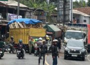 Dua Truk Adu Banteng di Parungkuda Sukabumi, Satu Sopir Terjepit