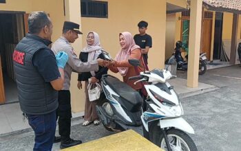 Polsek Jampangkulon Serahkan Kendaraan Honda Beat dalam Penanganan Dugaan Penipuan dan Penggelapan