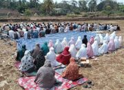 Warga Ciparay Gelar Salat Istisqa, Berharap Hujan Segera Turun