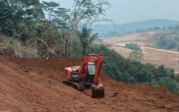 Aneh! Sudah Disorot ESDM dan DLH, Galian Tanah Merah di Nagrak Sukabumi Masih Beraktivitas