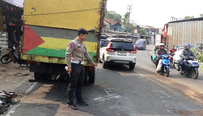 Dua Truk Tabrakan di Parungkuda Sukabumi, Polisi: Tiga Orang Luka-Luka