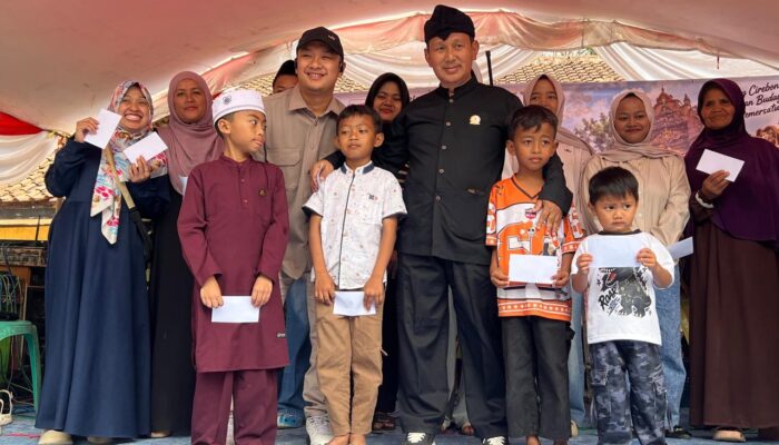 Yusuf Maulana Santuni Anak Yatim di Nyalindung, Berbagi di Sela Agenda Sapa Warga