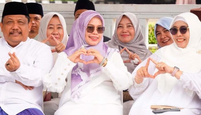 Kadinkes Sukabumi Ida Halimah Hadiri Peringatan Hari Santri 2026, Dorong Santri Peduli Kesehatan Masyarakat