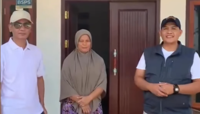 10 Rumah Warga Rampung Dibedah, Kades Ujunggenteng Sukabumi Apresiasi Peran Hasim Adnan